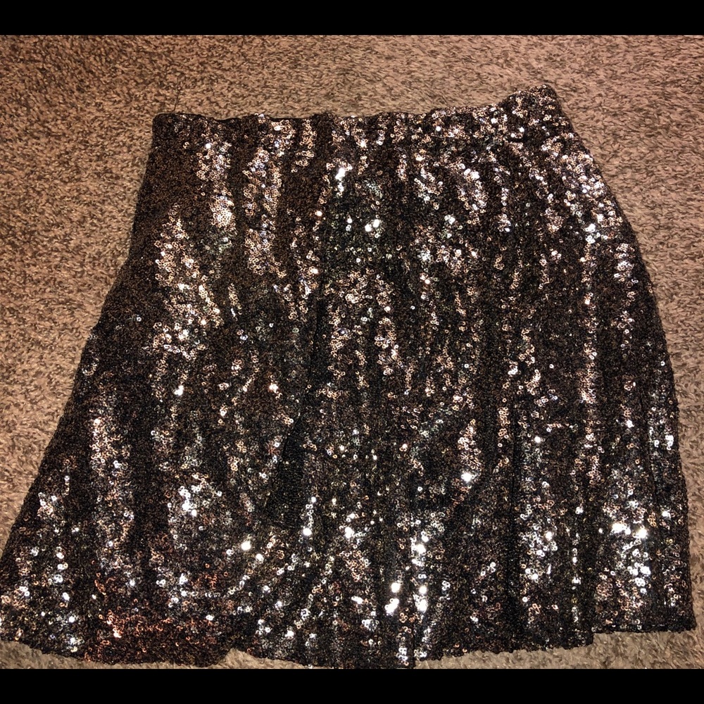 Xhilaration Gold Sequin Skirt Medium